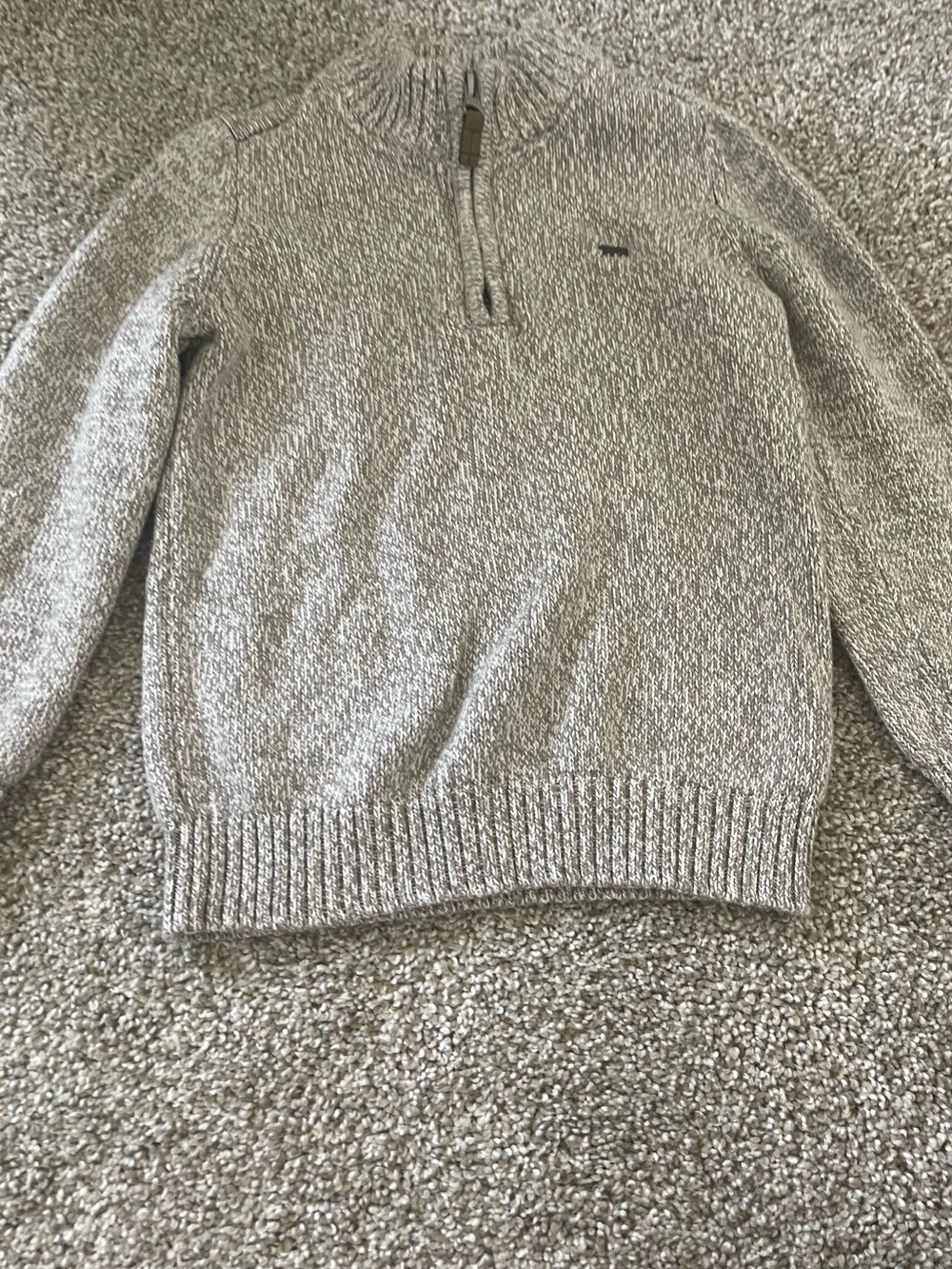 ‼️Mix and Match 3 items for $5‼️ 
Carter's 4T Half-Zip Turtleneck Sweater